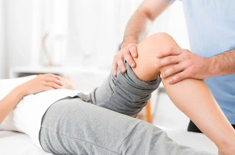 Vật lý trị liệu sau gãy xương dưới sự hướng dẫn của bác sĩ 